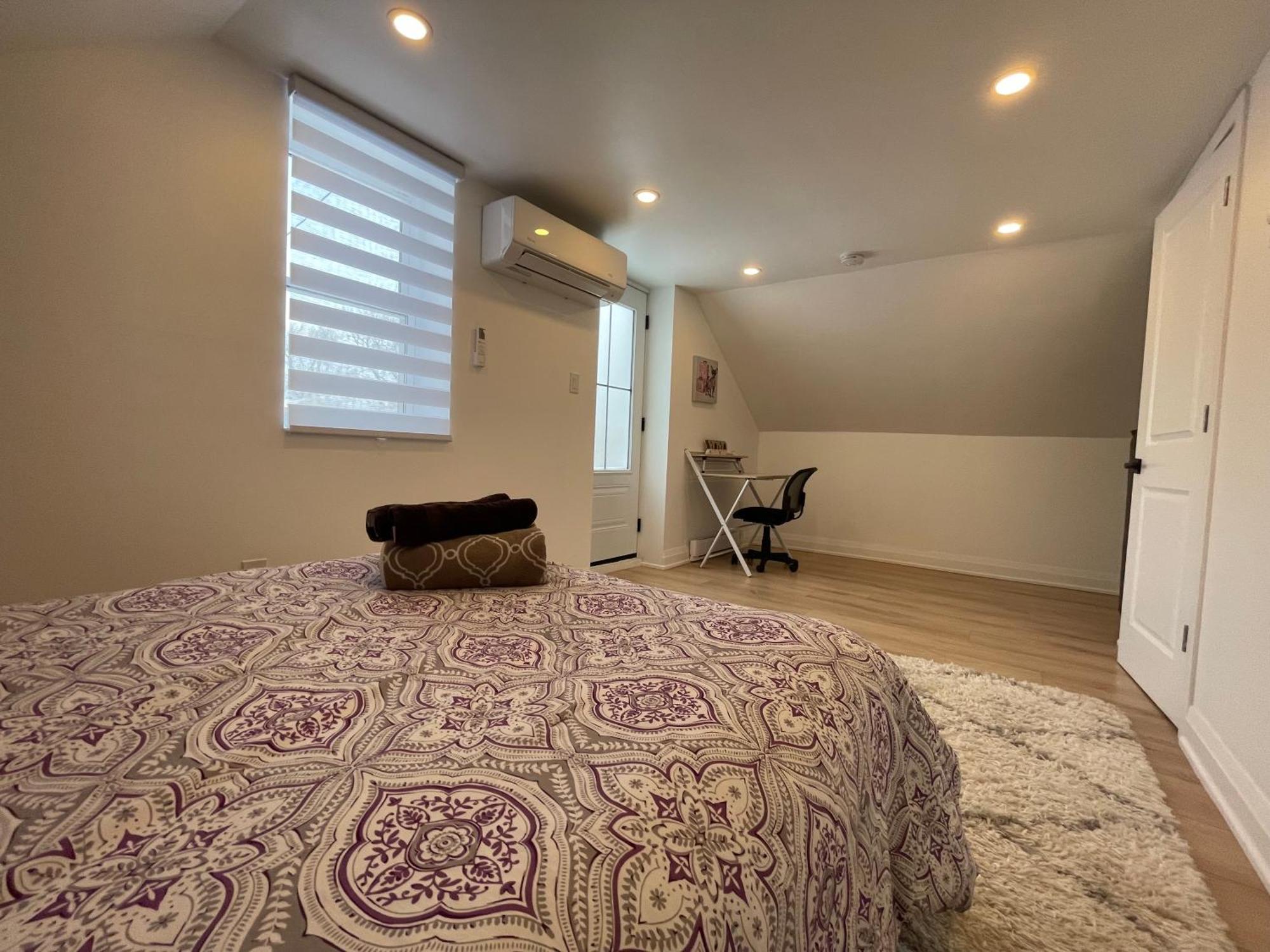 Cozy Cottage Style House Kitchener Ngoại thất bức ảnh
